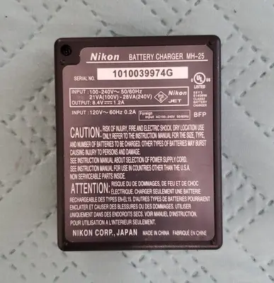 Original Nikon MH-25 Quick Charger for EN-EL15 Batteries photo 2