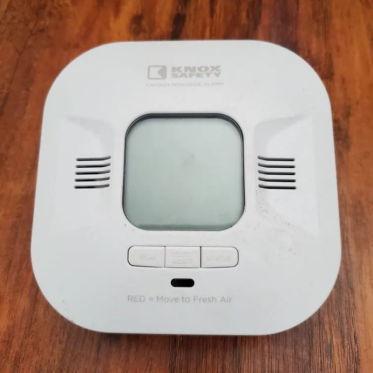 Knox Safety Plug-In Carbon Monoxide Detector with Voice Alert, 10-Year Battery