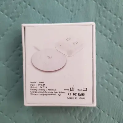 Apple AirPods Wireless Charging Case Only