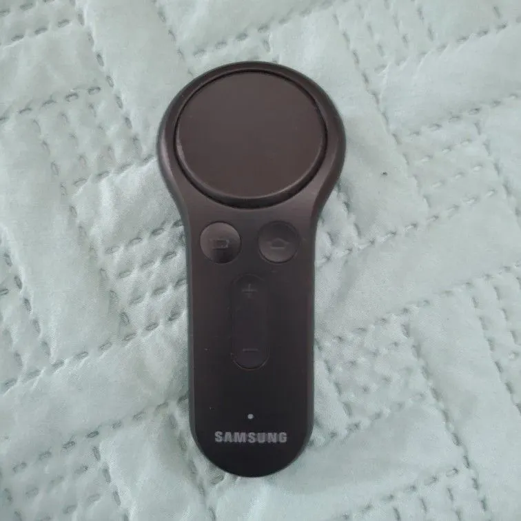 Samsung Gear VR Controller ET-YO324BBEGUS