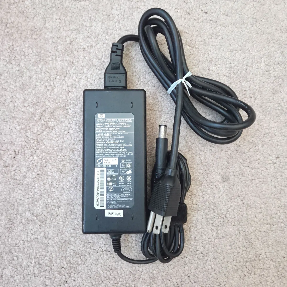 Genuine HP Compaq 90W AC Adapter 325112-001 / 324816-003
