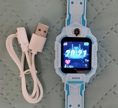 Kids Waterproof Smart Watch with SOS, Two-Way Call and Camera photo 2