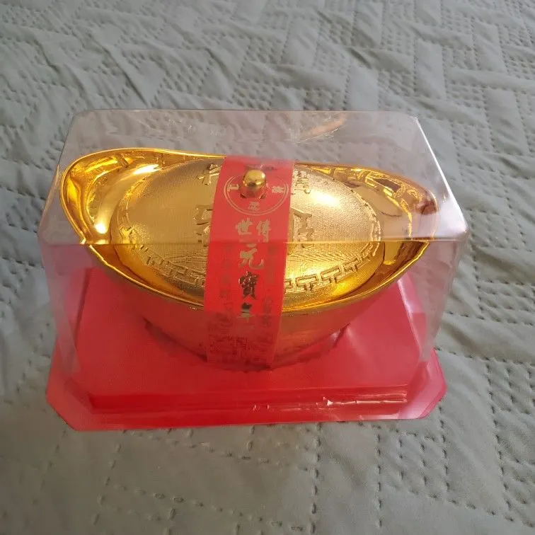 Feng Shui Gold Ingot Yuanbao Wealth Decor