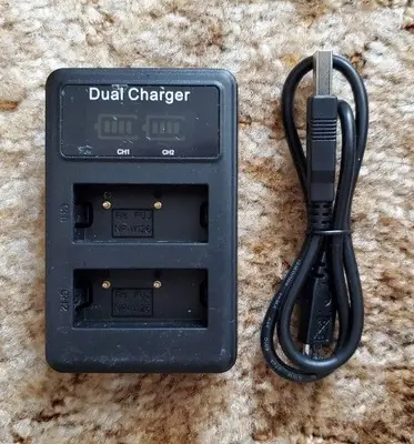 W126 USB LCD Dual Charger for Fujifilm HS30EXR / X-Pro Cameras