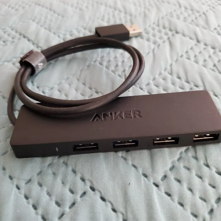 Anker Ultra-Slim 4-Port USB 3.0 Hub with 2 ft Cable