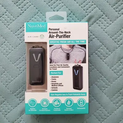 Personal Around-the-Neck Air Purifier photo 1