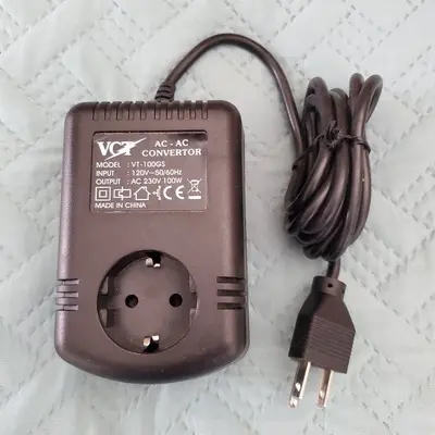 VCT VT-100GS 100W Step-Up Voltage Converter, 110V to 220V