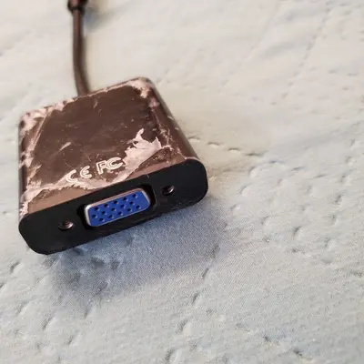 USB-C Male to VGA Female Video Adapter photo 2