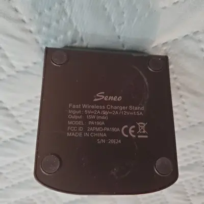 SENEO Qi Fast Wireless Charger Stand photo 3