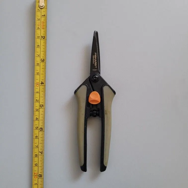 Fiskars Non-Stick Softgrip Micro-Tip Pruning Snip