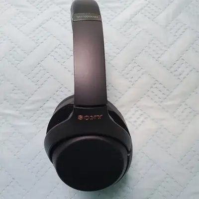 Sony WH-1000XM3 Wireless Noise-Canceling Bluetooth Headphones photo 2