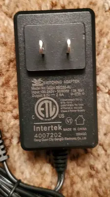 GQ25-090250-AU 9V 2.5A AC/DC Adapter photo 2