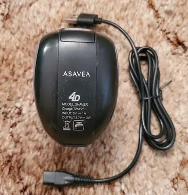 4D Wet and Dry Rechargeable Electric Shaver photo 2