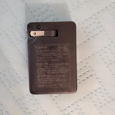 Original Canon CB-2LC Battery Charger for PowerShot SX40/SX50 HS photo 2
