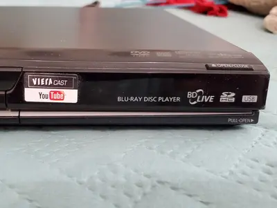 Panasonic DMP-BD60 Blu-ray Disc and Media Player photo 2