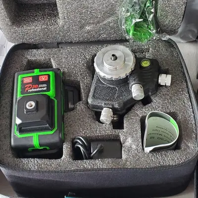 12-Line 3D Green/Blue Laser Level with Base, 360 Rotation, Self-Leveling photo 8