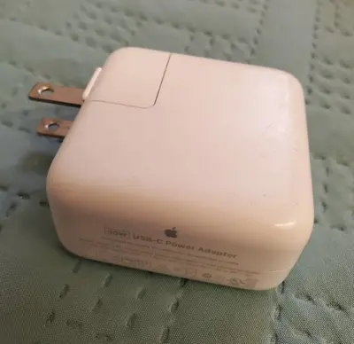Original Apple 30W USB-C Power Adapter A1882