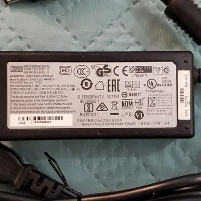 Original Dell Wyse APD 773000-31L / NB-65B19 19V 3.42A Adapter photo 2