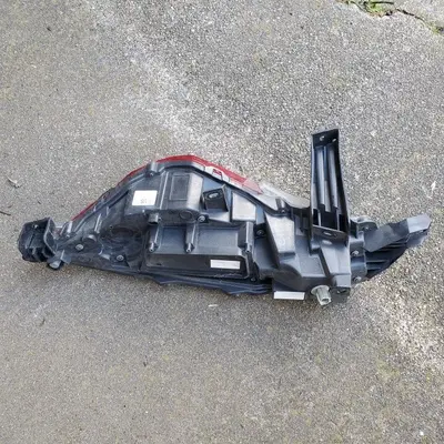 Toyota Prius Prime OEM LED Right Rear Turn Signal, 2017-2019 photo 3