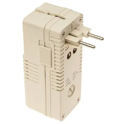 TravelMore SC 5422 Step-Down Voltage Converter, 1875W, with Travel Adapter photo 5