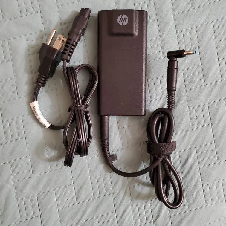 Original HP 65W 19.5V 3.33A Travel Slim AC Adapter with USB