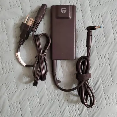 Original HP 65W 19.5V 3.33A Travel Slim AC Adapter with USB