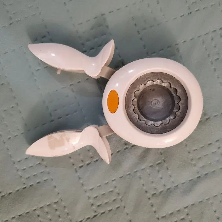 Fiskars X-Large Squeeze Punch, Seal of Approval