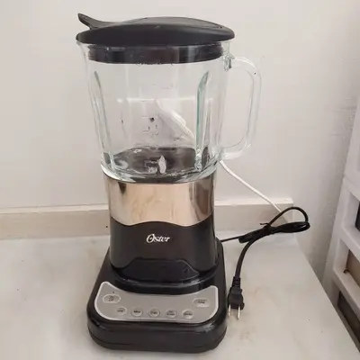 Oster Pre-Programmed Blender, 7-Cup Glass Jar, All-Metal Drive
