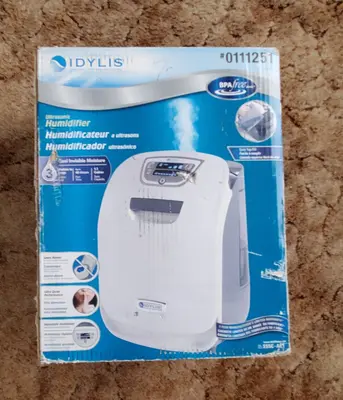 Idylis 2.5-Gallon Ultrasonic Humidifier Air Purifier photo 3