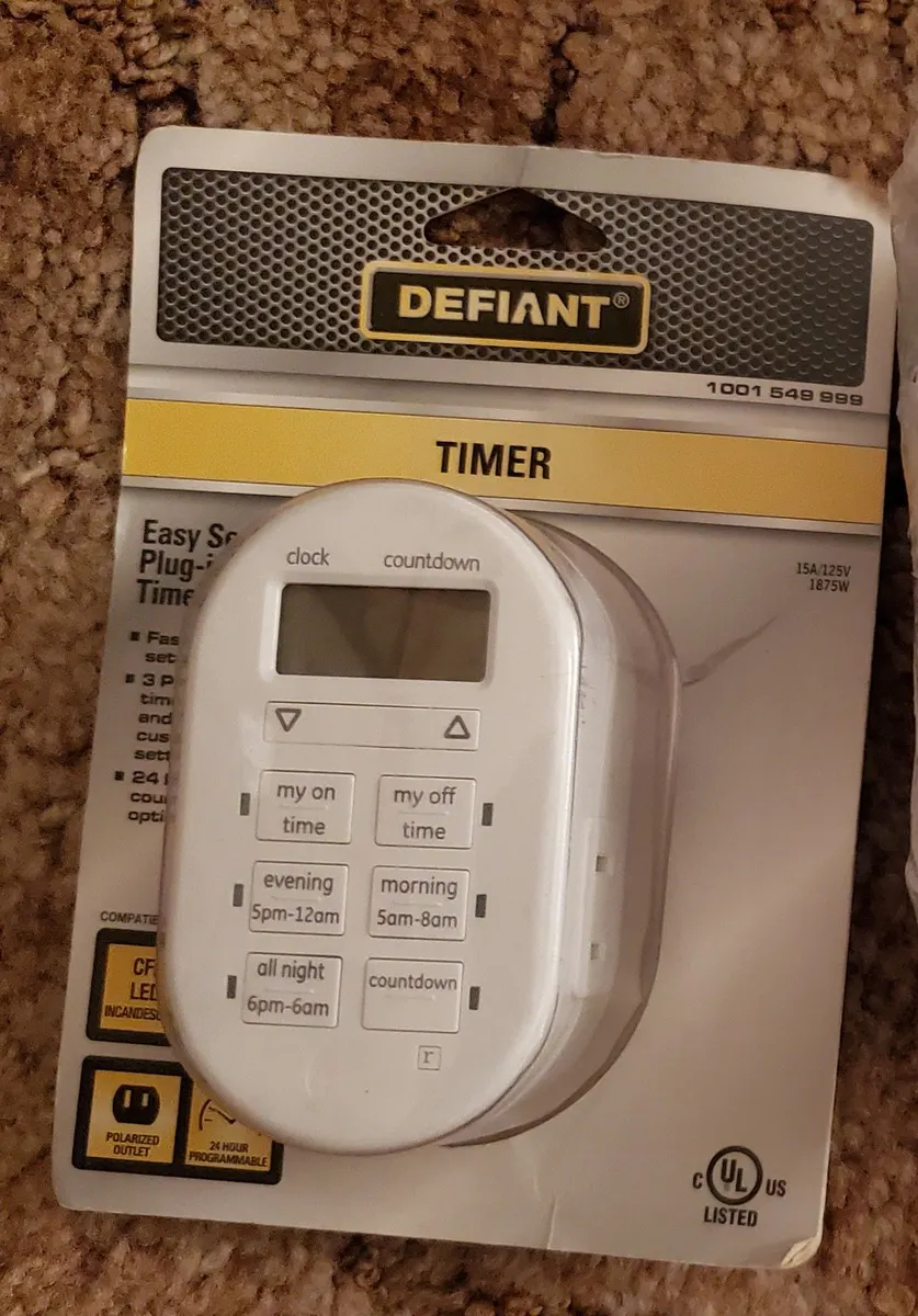 Defiant 15A 125V Easy Set Indoor Plug-In Digital Timer