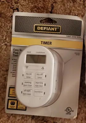 Defiant 15A 125V Easy Set Indoor Plug-In Digital Timer
