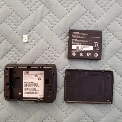 Verizon MiFi 6620L Jetpack 4G LTE Mobile Hotspot photo 3