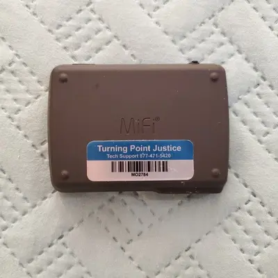 Verizon MiFi 6620L Jetpack 4G LTE Mobile Hotspot photo 2