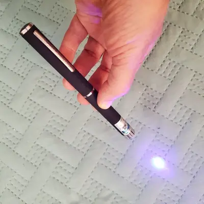 Green, Red and Blue Laser Pointer Pens photo 2