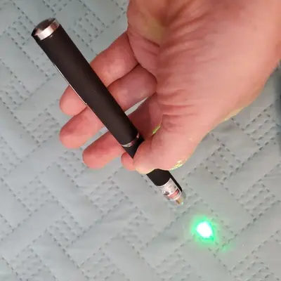 Green, Red and Blue Laser Pointer Pens photo 3