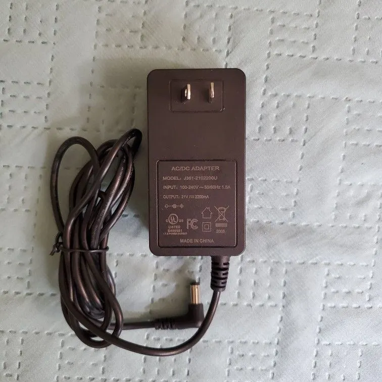21V 2200mA Li-Ion Battery Charger, 5.5 x 2.1 mm