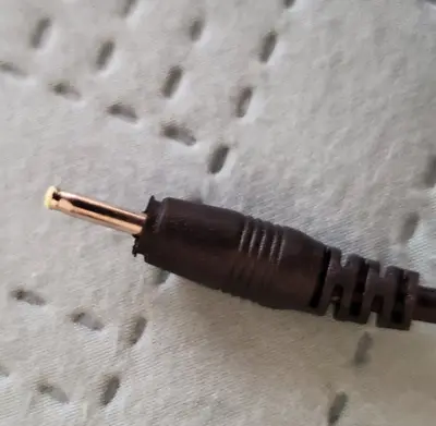 5V 2A Wall Adapter, 2.5mm Plug photo 3