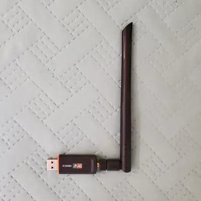 USB 3.0 AC1200 Dual-Band WiFi Adapter with 5dBi Antenna