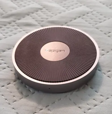 Spigen Essential F306W 15W Qi Wireless Fast Charging Pad