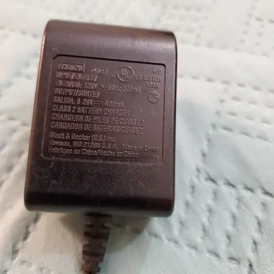 BLACK+DECKER 20V MAX 400mAh Cup Charger LCS1620B photo 2