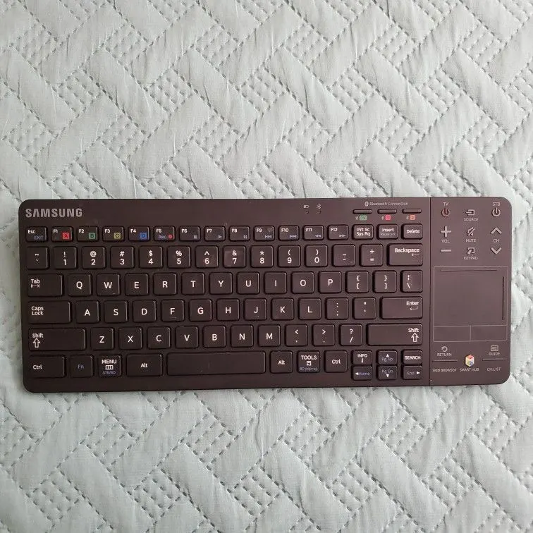 Samsung VG-KBD2000 Smart Wireless Keyboard (2014)
