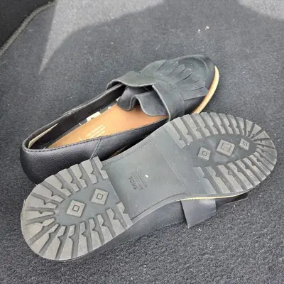 TOMS Mallory Loafers, Black Leather with Fringe, Size 8 photo 4