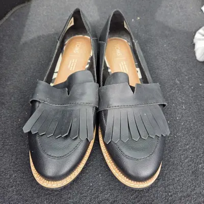 TOMS Mallory Loafers, Black Leather with Fringe, Size 8 photo 2