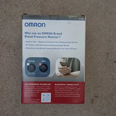 Omron Series 7 Upper Arm Blood Pressure Monitor photo 2