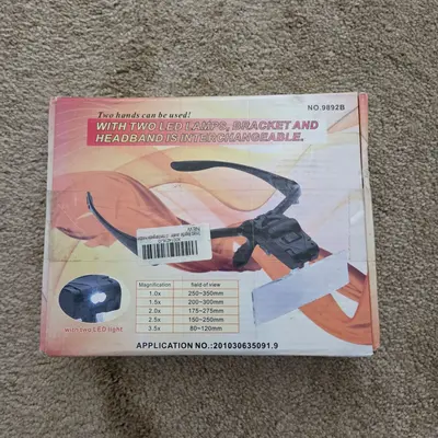 Portable Magnifying Glass with Two LED Lights, Bracket and Headband