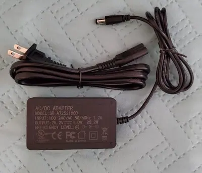 SR-A0 25.2V 1A AC/DC Adapter