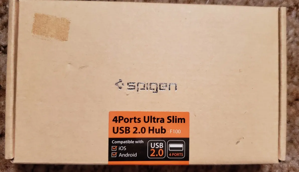 Spigen F100 4-Port Ultra-Slim USB 2.0 Hub