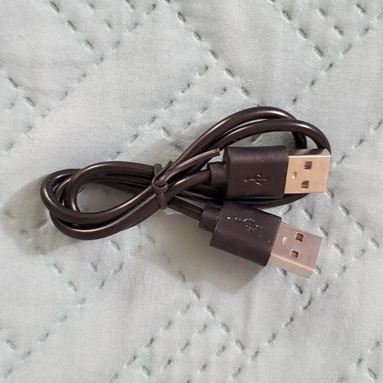 USB-A to USB-A 2.0 Cable