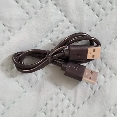 USB-A to USB-A 2.0 Cable
