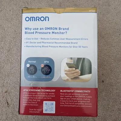 OMRON 10 Series Upper Arm Blood Pressure Monitor with AFib Detection photo 9